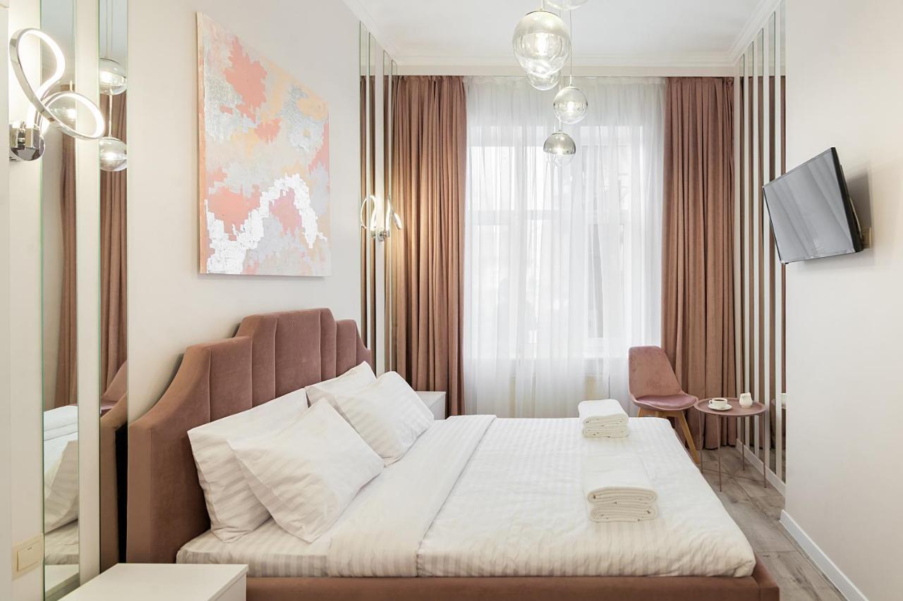 Avangard Deluxe Art Apart Lviv Exterior photo