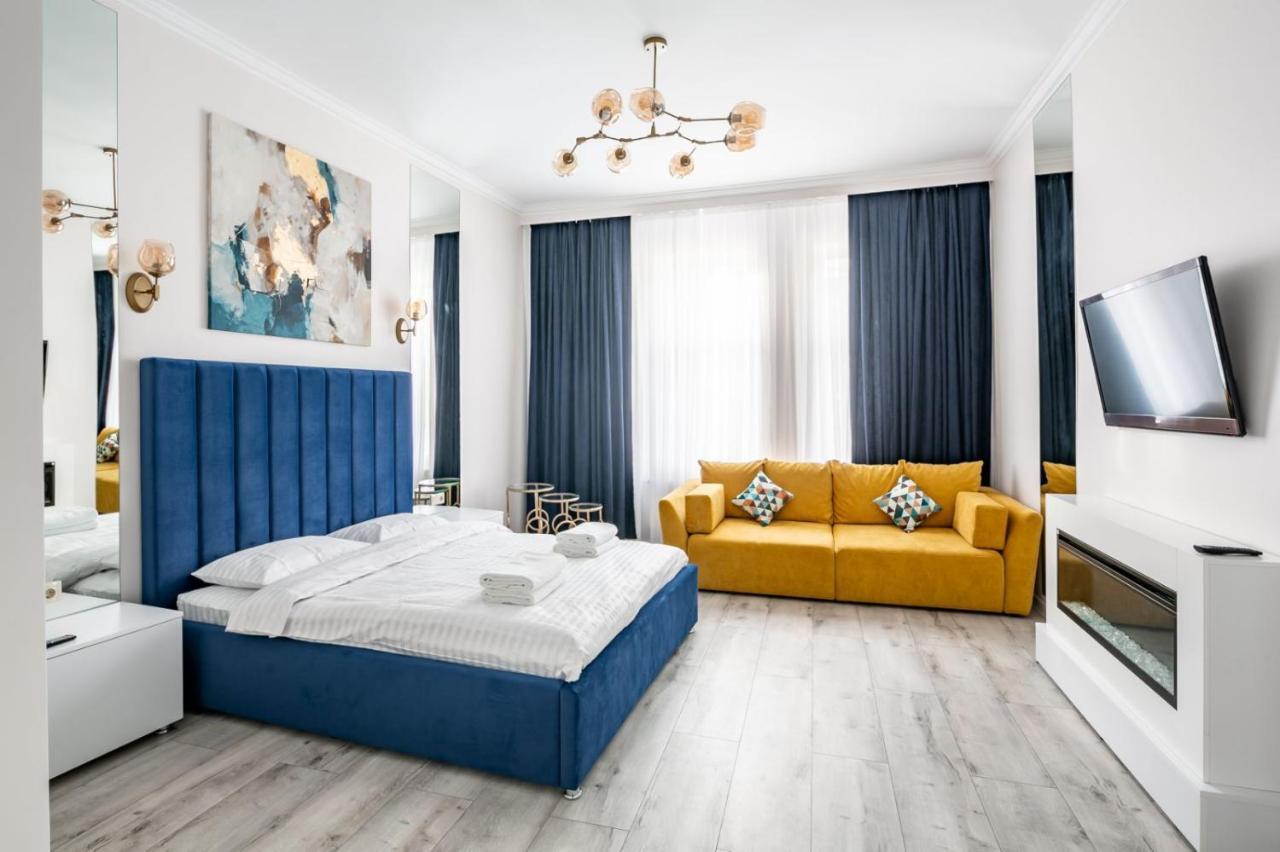 Avangard Deluxe Art Apart Lviv Exterior photo